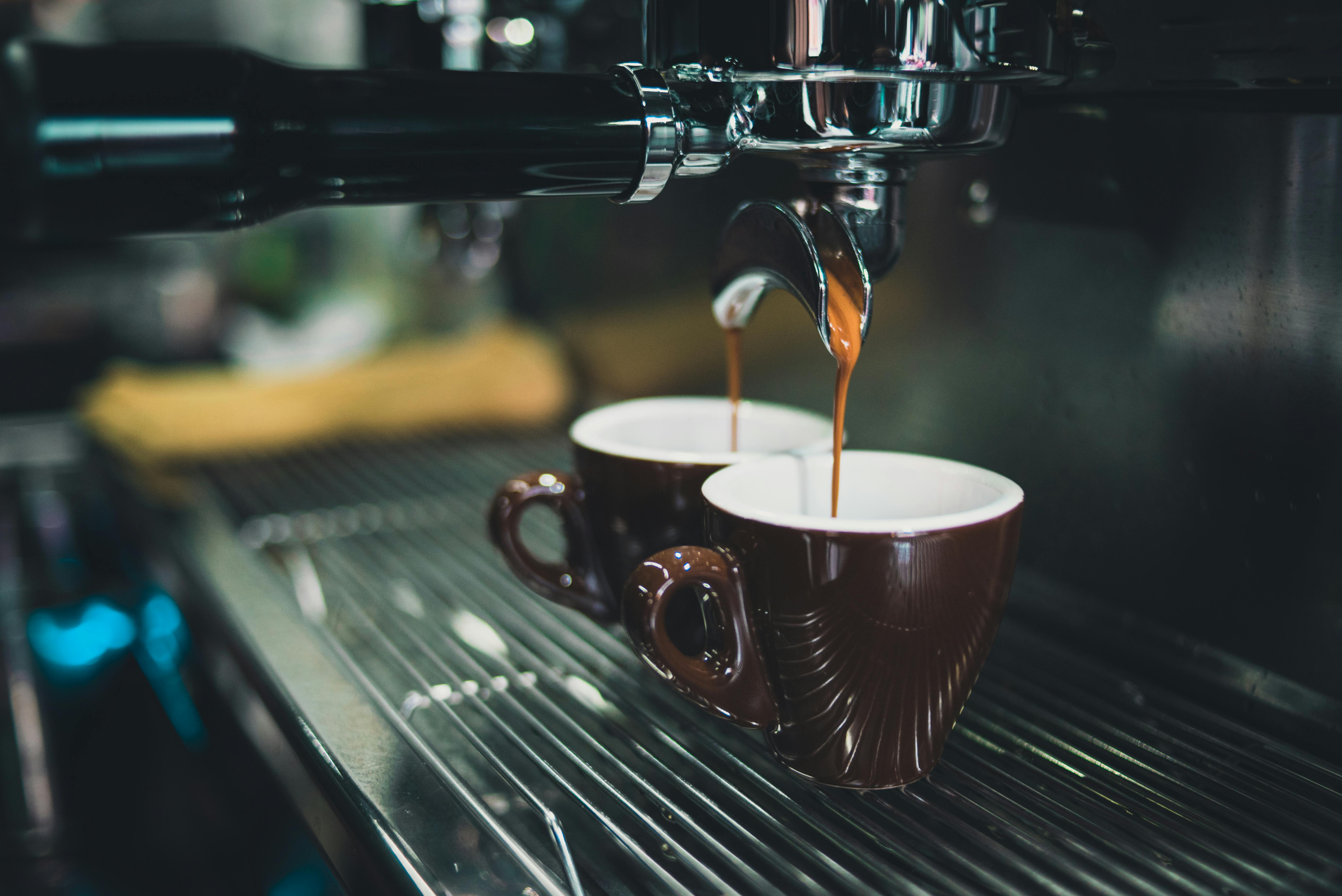 Machine à café en fonctionnement